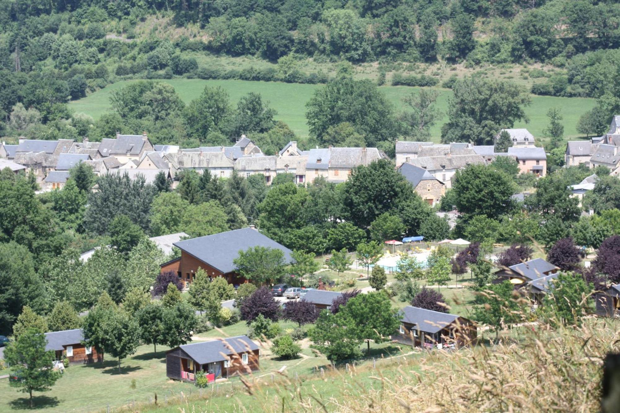 Village De Gite - La Cascade Sainte-Eulalie-d'Olt ภายนอก รูปภาพ